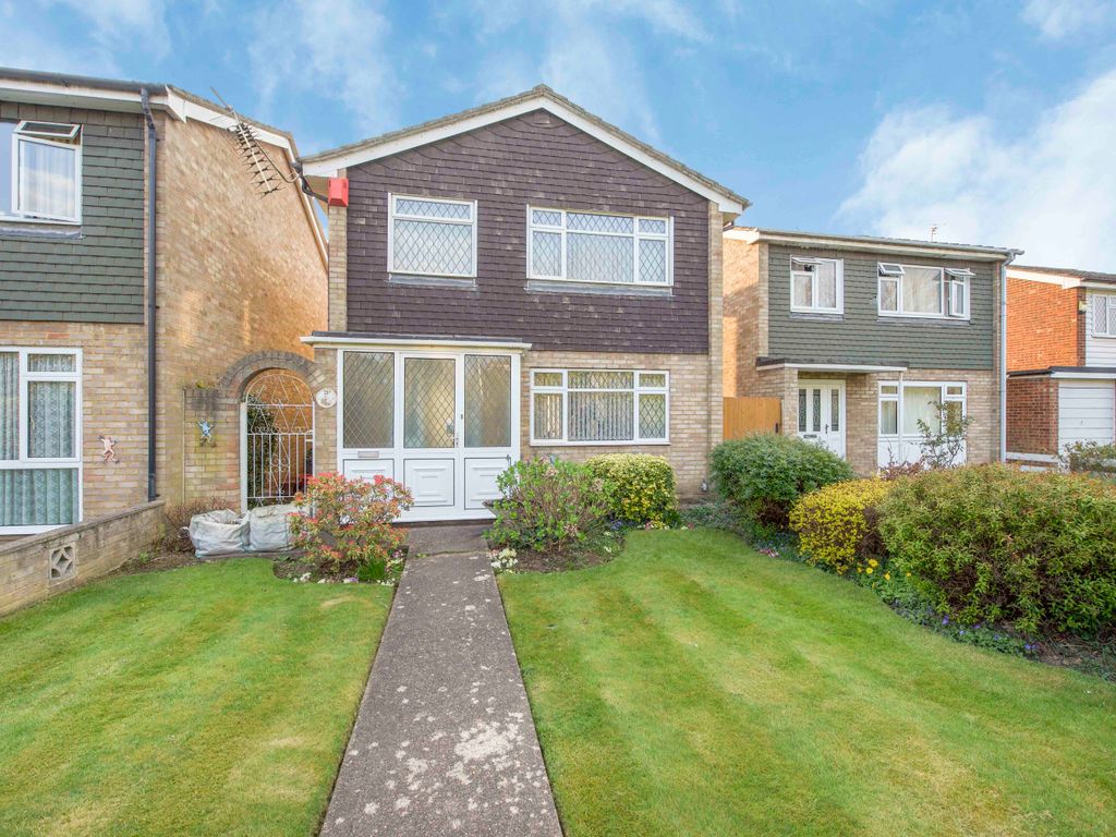 3 bed detached house for sale in Cleveland Road, Uxbridge UB8, £550,000