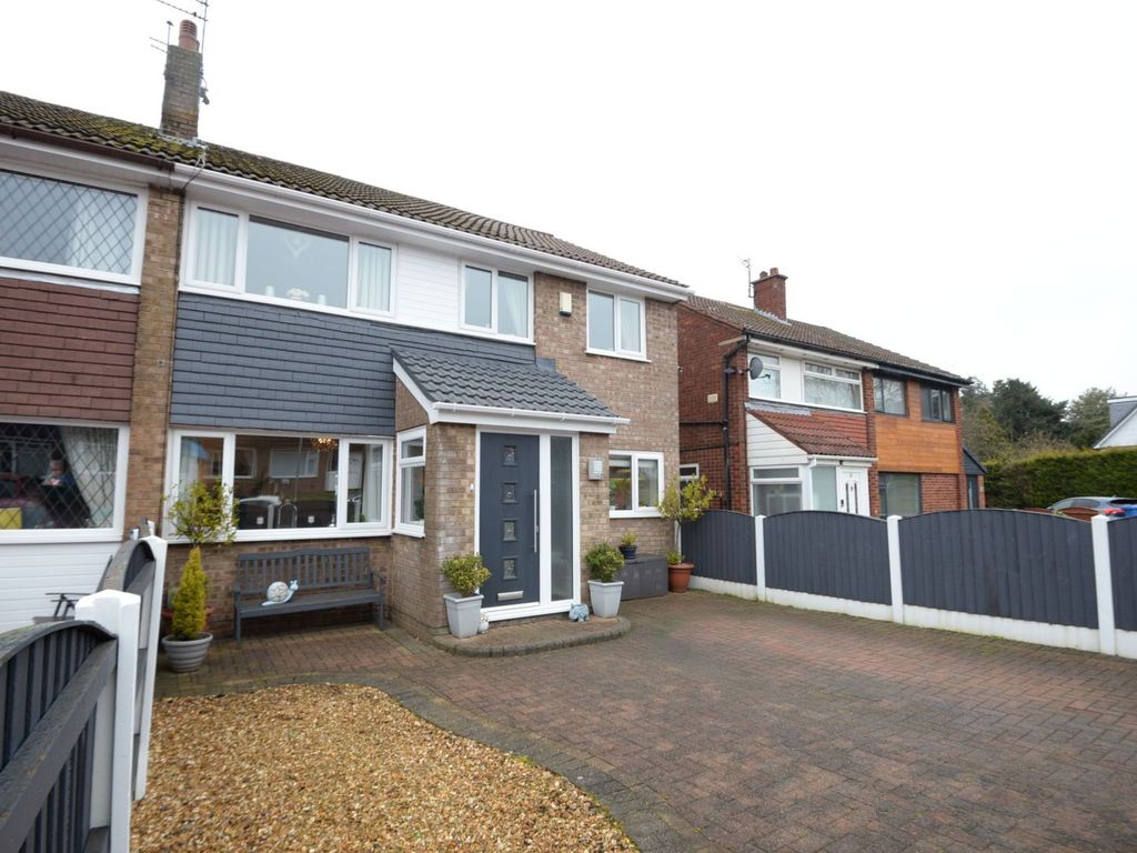 4 bed semidetached house for sale in Sherbourne Drive, Heywood OL10
