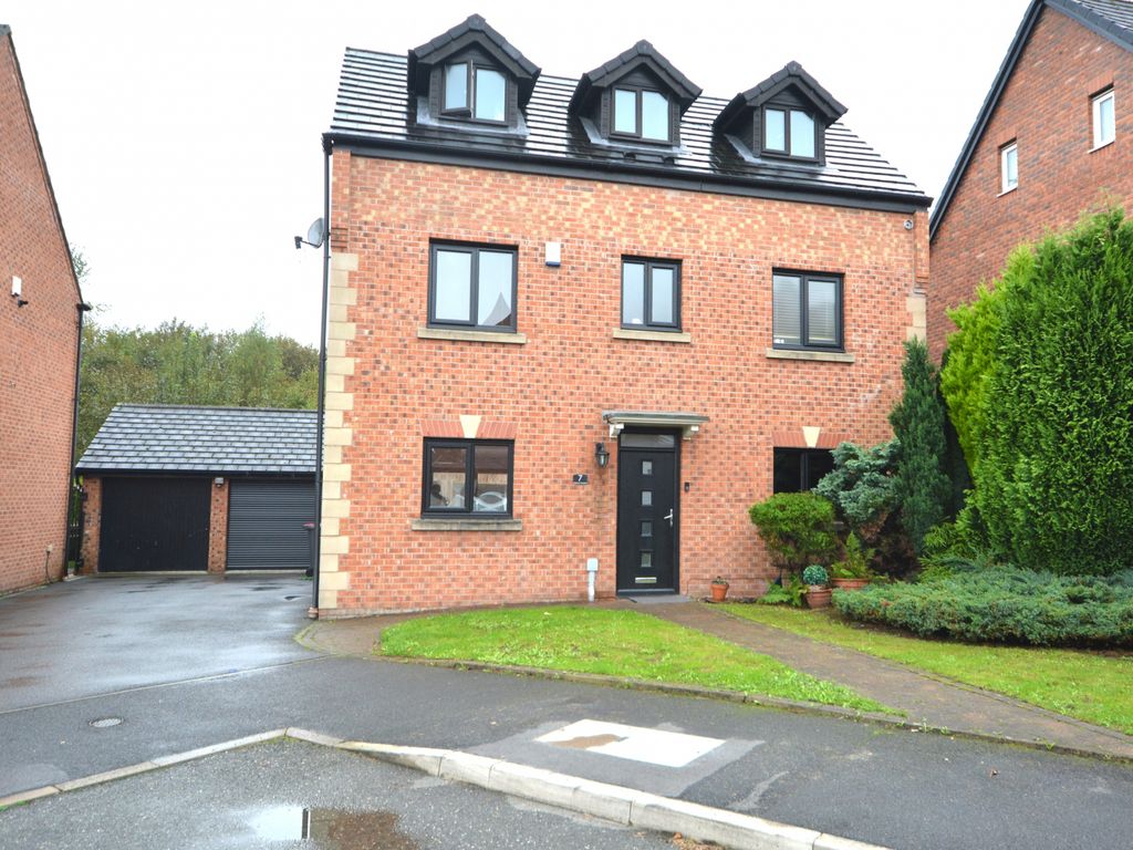 4 bed detached house for sale in Bolbury Crescent, Swinton M27, £