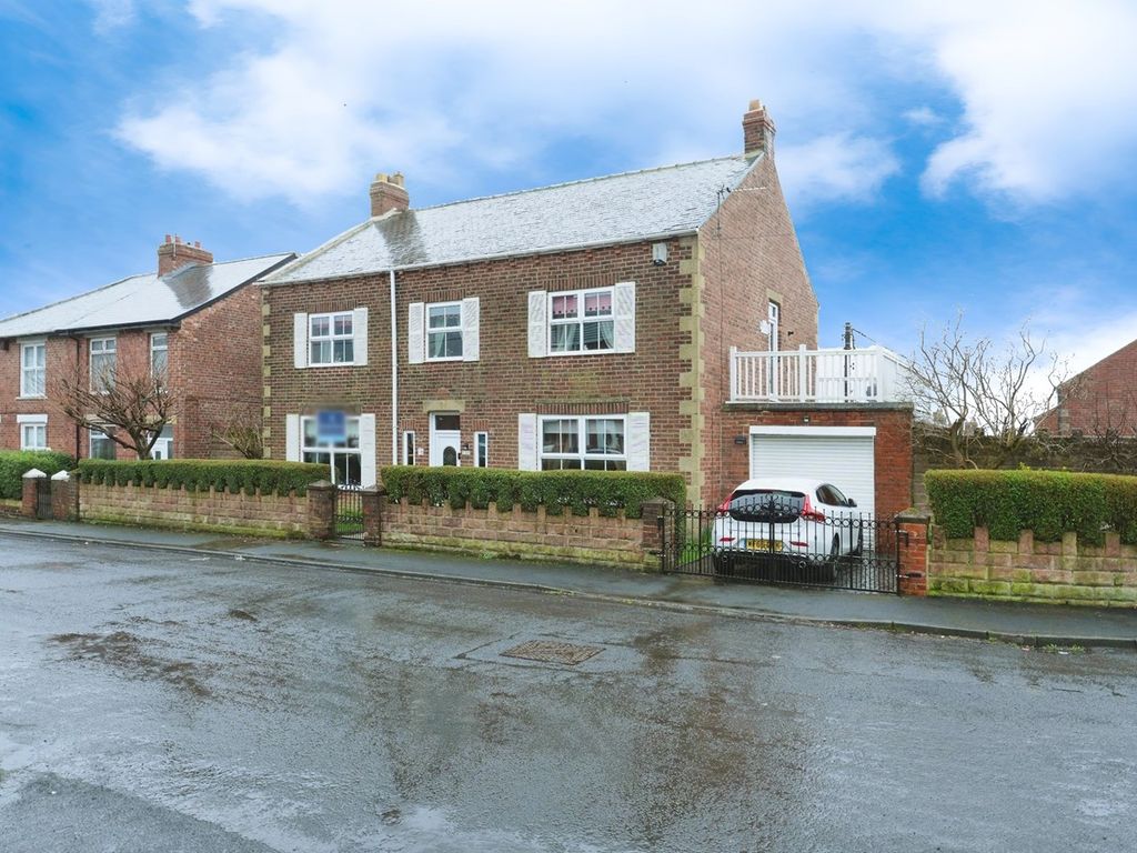 5 bed detached house for sale in Derby Road, Stanley DH9, £315,000 Zoopla