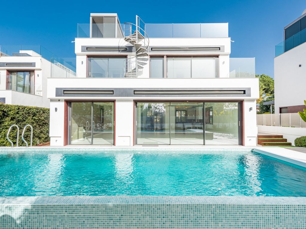 3 bed villa for sale in Rio Verde Playa, Marbella Golden Mile, Marbella