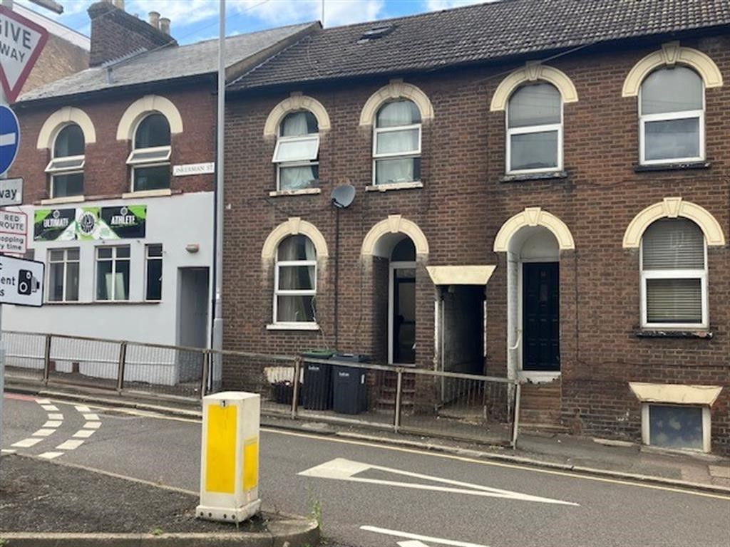 3 bed terraced house for sale in Inkerman Street, Luton LU1 Zoopla