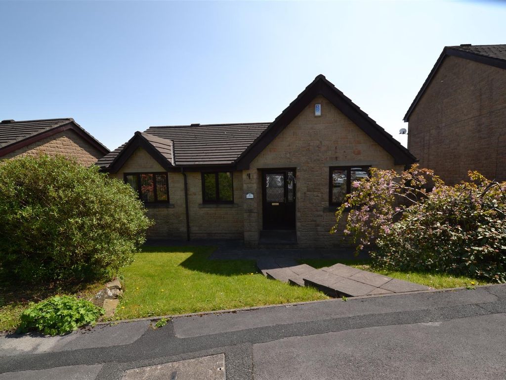 3 bed detached bungalow for sale in Edale Grove, Queensbury, Bradford