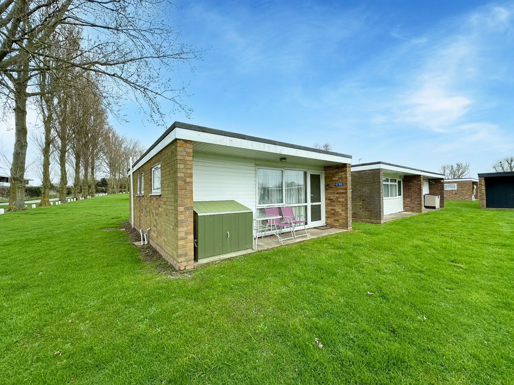 2 bed chalet for sale in Back Market Lane, Hemsby, Great Yarmouth NR29