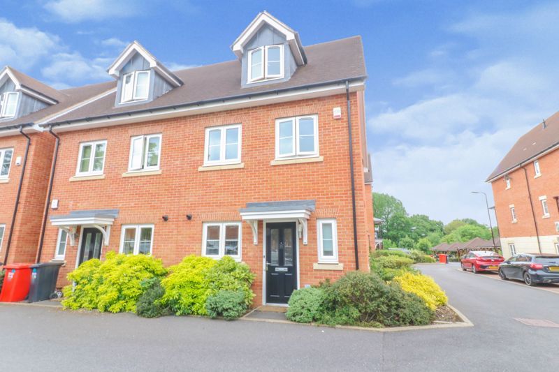 3 bed semidetached house for sale in Meyers Close, Slough SL3 Zoopla