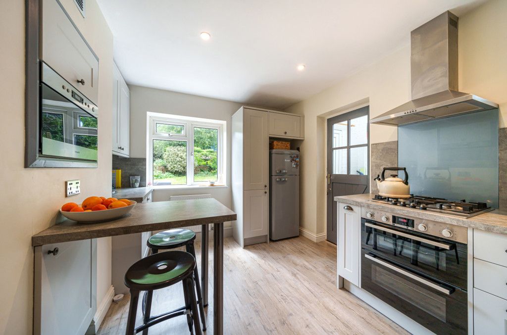 3 bed semidetached house for sale in Courtlands, Maidenhead, Berkshire