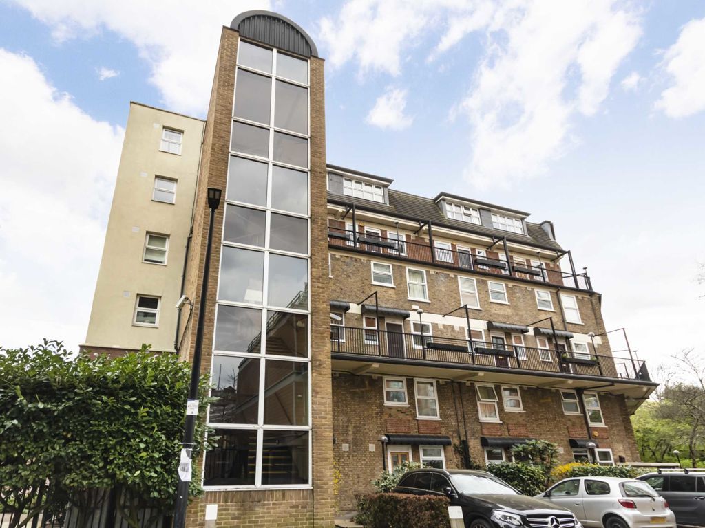 2 bed flat to rent in Milk Yard, London E1W Zoopla