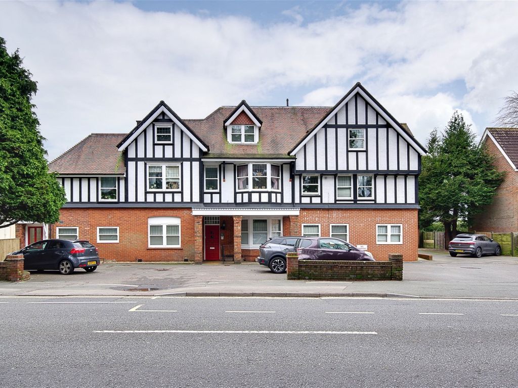 1 bed flat for sale in Charminster Road, Bournemouth BH8, £165,000 Zoopla