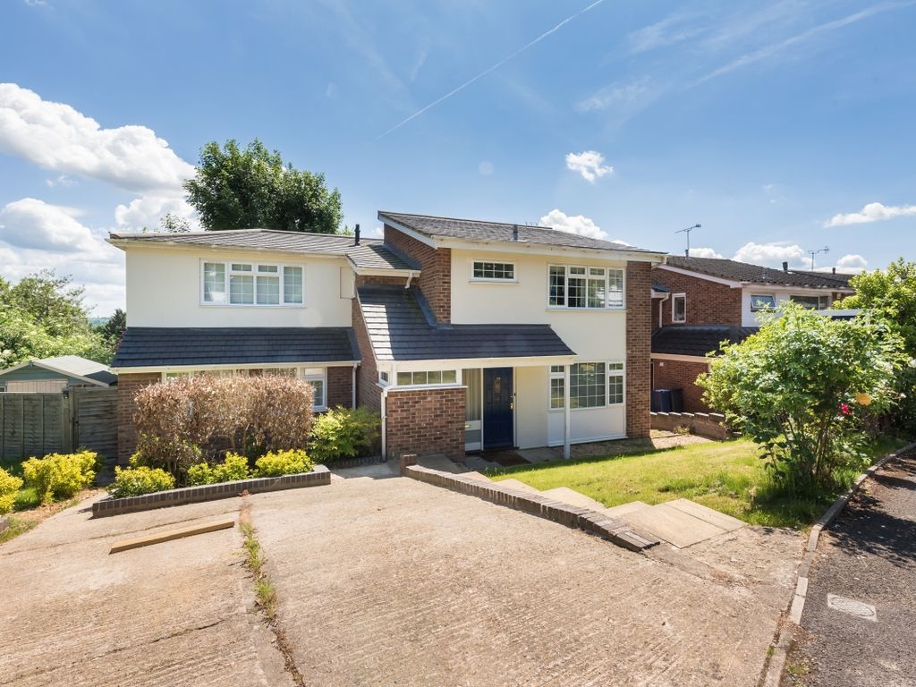 4 bed detached house to rent in Barnards Hill, Marlow SL7 Zoopla