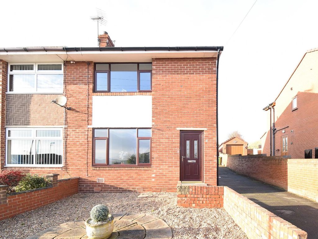 3 bed semidetached house to rent in Beaumont Street, Stanley