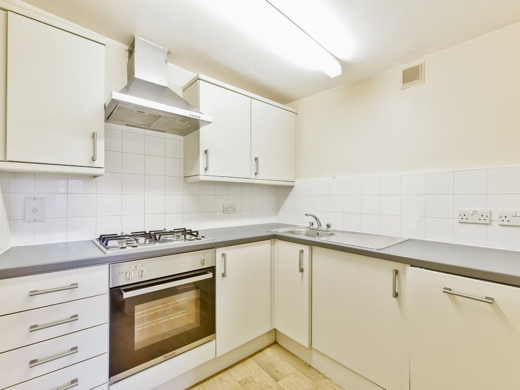 2 bed flat to rent in Highgate Road, London NW5 Zoopla