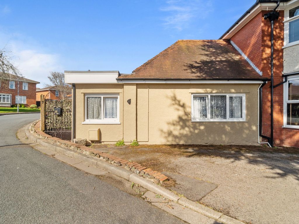 2 bed semidetached house for sale in Fields Park Gardens, Newport NP20