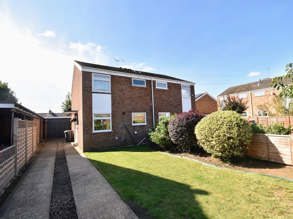3 bed semidetached house for sale in Winston Close, Leighton Buzzard LU7, £350,000 Zoopla