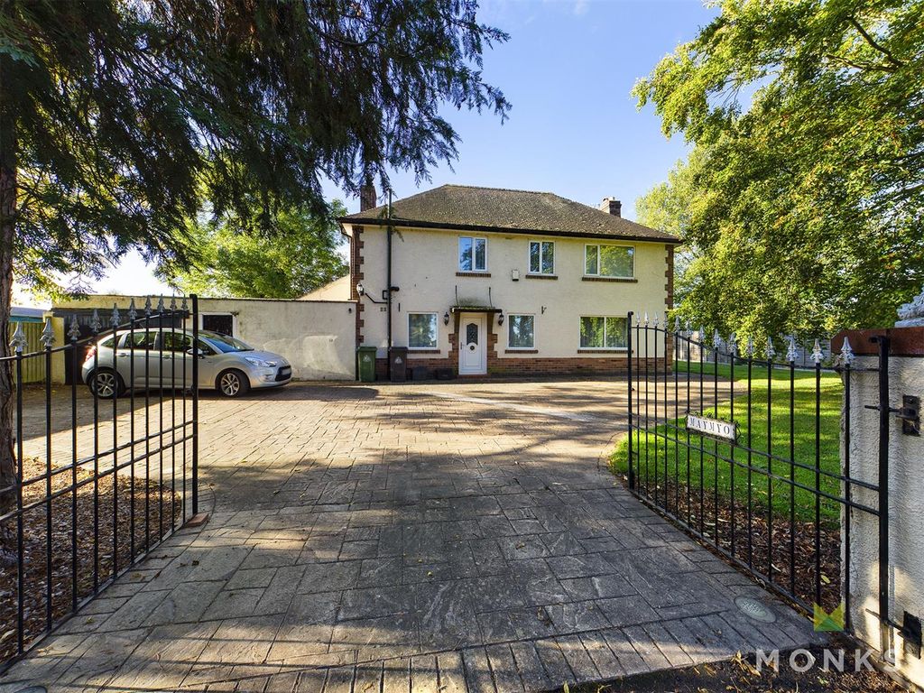 3 bed detached house for sale in Shawbury Road, Wem, Shrewsbury SY4