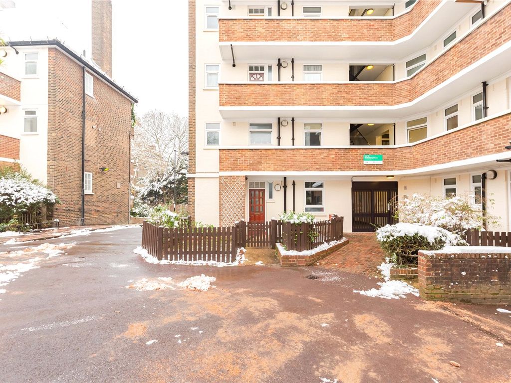 3 bed for sale in Hazellville Road, Islington, London N19