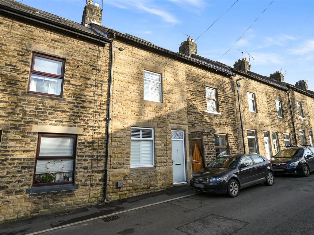 3 bed terraced house for sale in South Parade, Otley LS21, £264,995