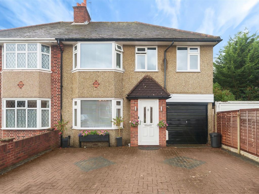 4 bed semidetached house for sale in Wilmar Close, Hayes UB4, £650,000