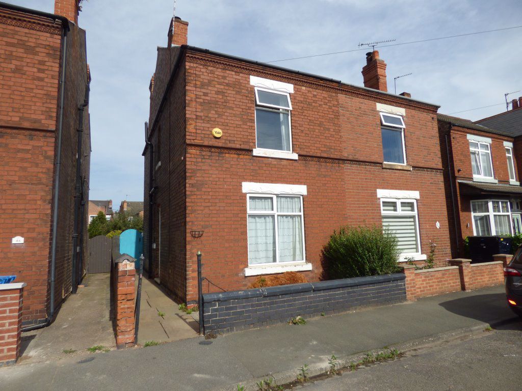 3 bed semidetached house to rent in Oakleys Road, Long Eaton