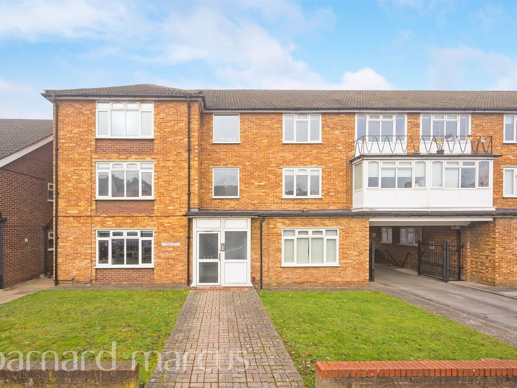 2 bed flat to rent in St. Philips Avenue, Worcester Park KT4 Zoopla