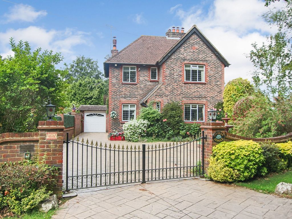 3 bed detached house for sale in Blackberry Lane, Lingfield RH7 Zoopla