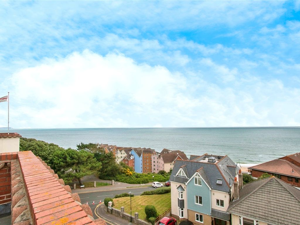 2 bed flat for sale in Sea Road, Spa, Bournemouth, Dorset BH5