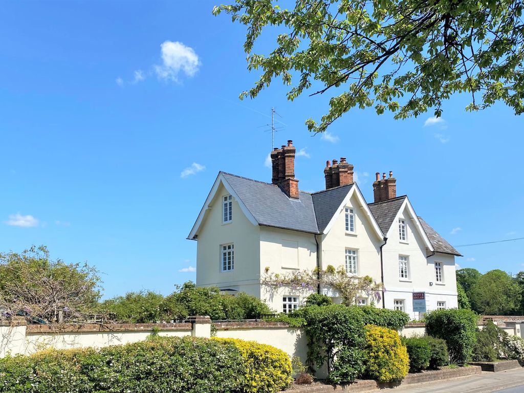 5 bed semidetached house for sale in Fairmile, HenleyOnThames RG9