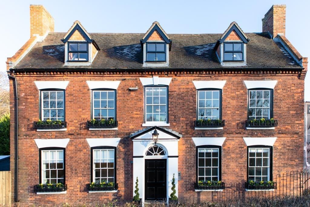 Office to let in Blackbrook Hall, London Road, Lichfield, Staffordshire
