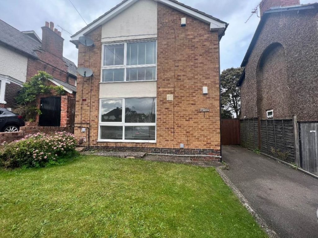 2 bed flat to rent in Church Road, Sutton Coldfield, West Midlands B73