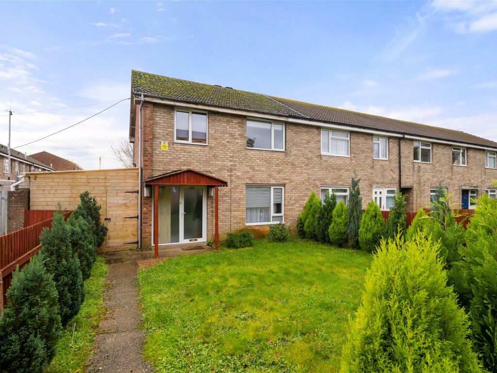 3 bed end terrace house for sale in Nene Court, Grantham NG31, £165,000