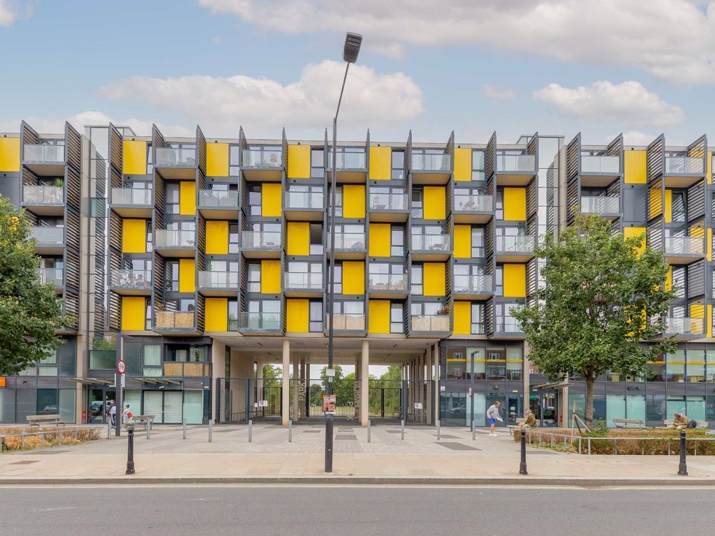 1 bed flat for sale in Bloemfontein Road, London W12 Zoopla