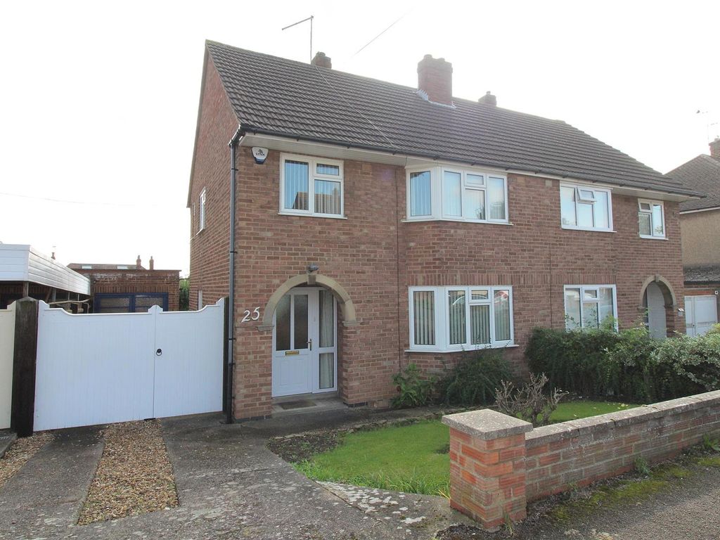 3 bed semidetached house for sale in Western Way, Wellingborough NN8