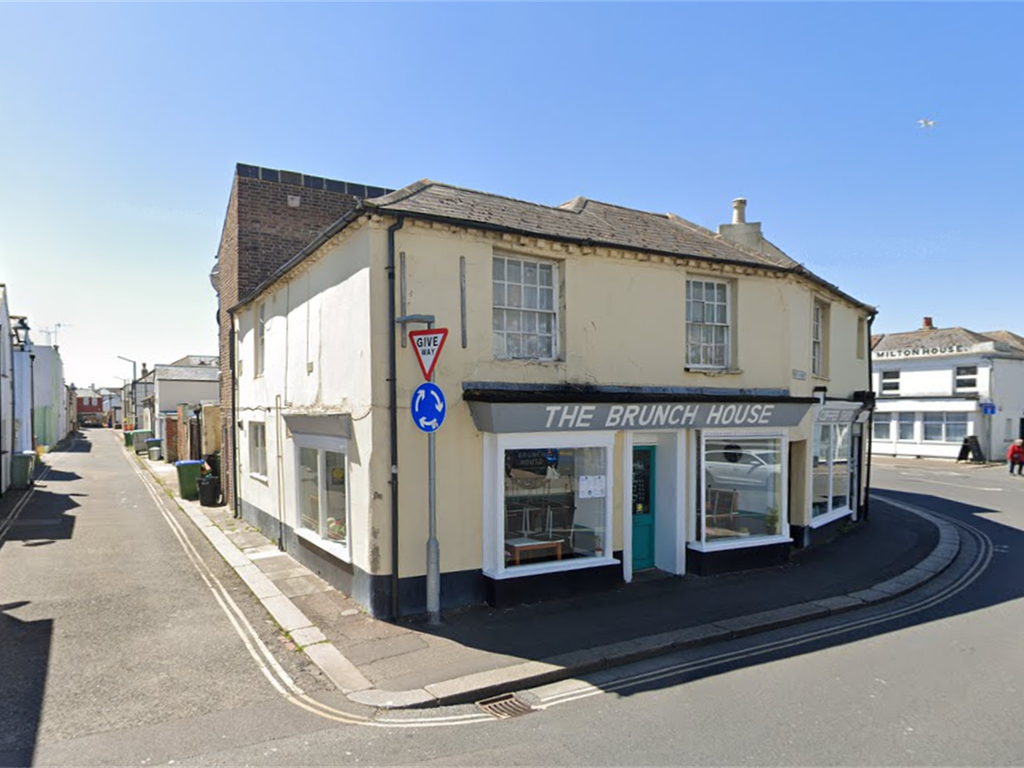 2 bed flat to rent in 7A West Street, Bognor Regis, West Sussex PO21, £1,050 pcm Zoopla