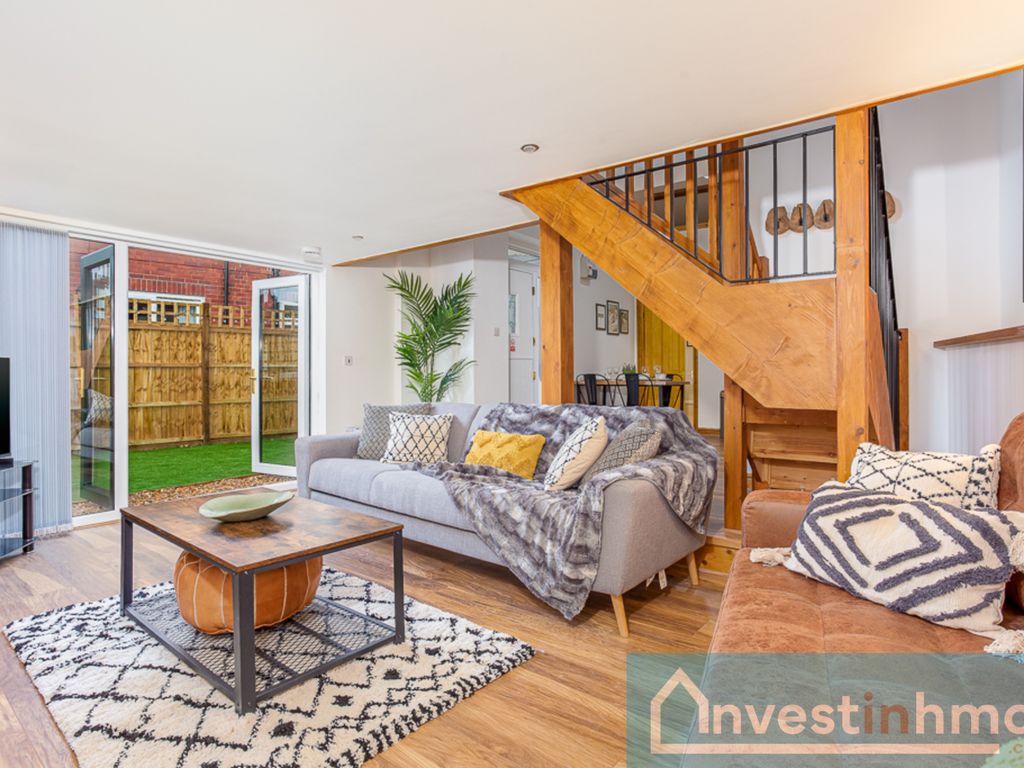 4 bed detached house for sale in 21 Upper Church Street, Oswestry SY11