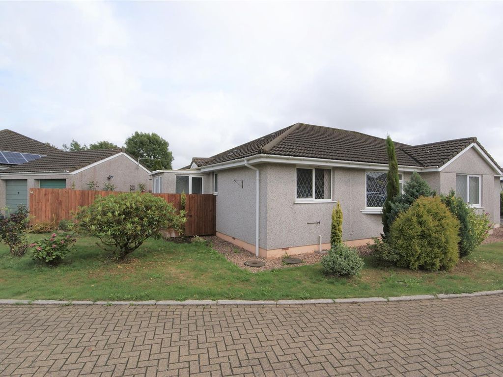 2 bed semidetached bungalow to rent in Blossom Close, Dunkeswell