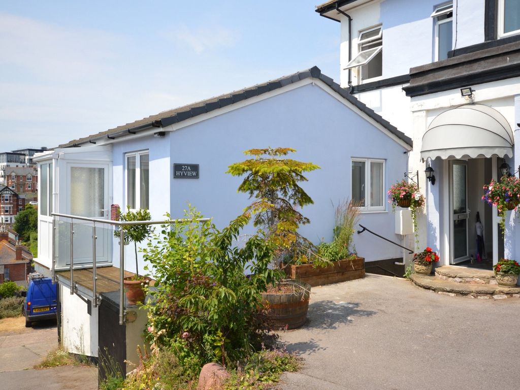 2 bed bungalow to rent in Barnpark Road, Teignmouth, Devon TQ14, £750