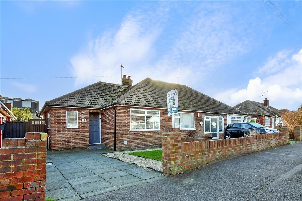 1 bed semidetached bungalow for sale in Cliftonville Avenue, Ramsgate
