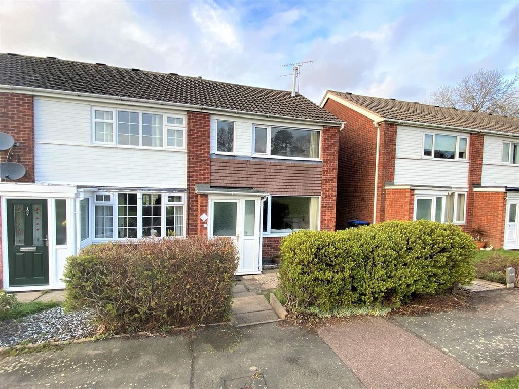 3 bed town house for sale in Millers Green, Burbage, Hinckley LE10 Zoopla