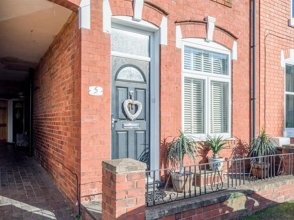 3 bed terraced house for sale in Longfield Road, Stourbridge DY9 Zoopla
