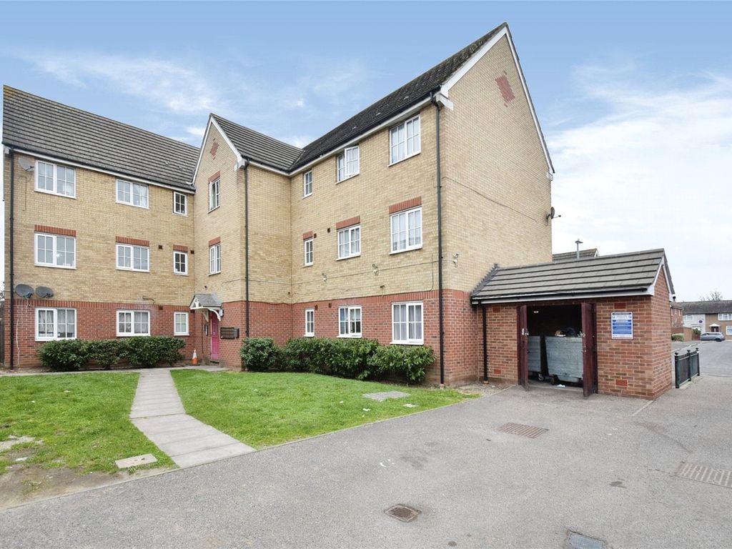 2 bed flat for sale in Stocker Gardens, Dagenham RM9 Zoopla