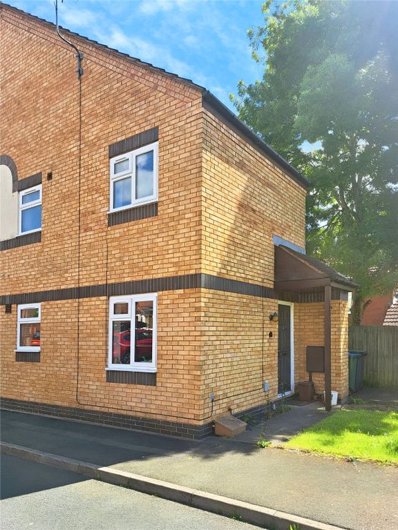 1 bed semidetached house to rent in Hawkins Croft, Tipton, West