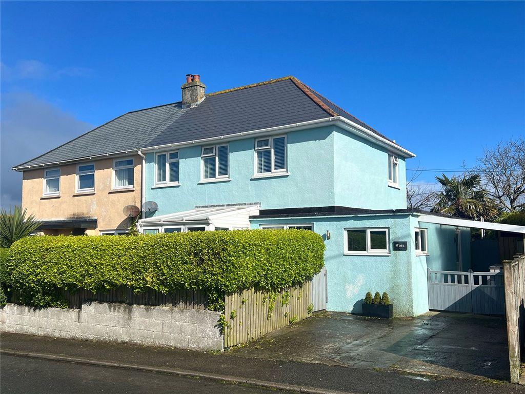 3 bed detached house for sale in Langurtho Road, Fowey, Cornwall PL23