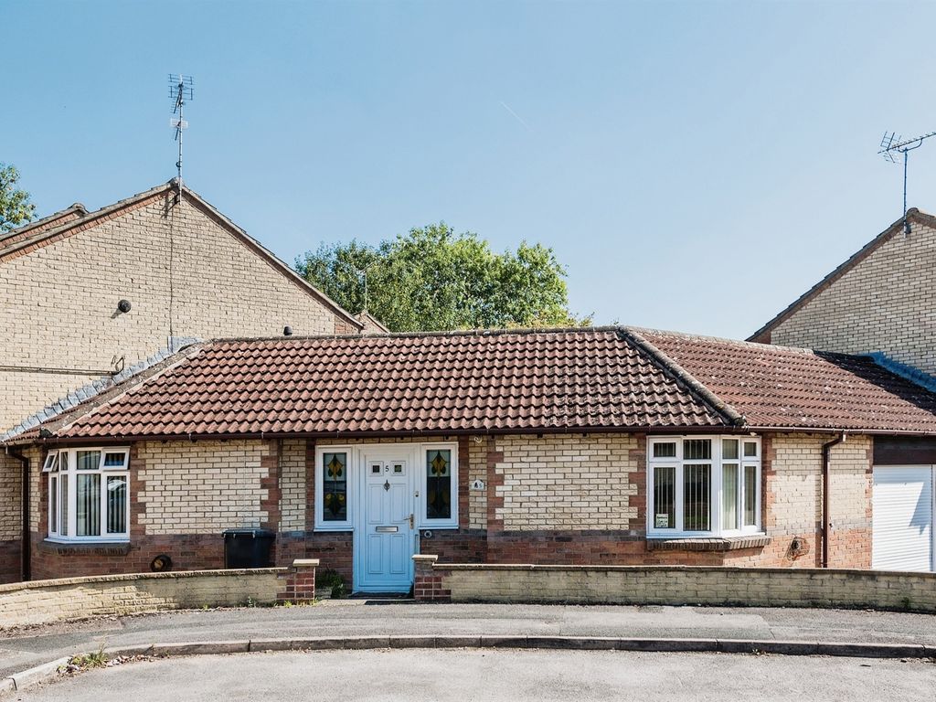 2 bed terraced bungalow for sale in Archer Close, Swindon SN2, £230,000 Zoopla