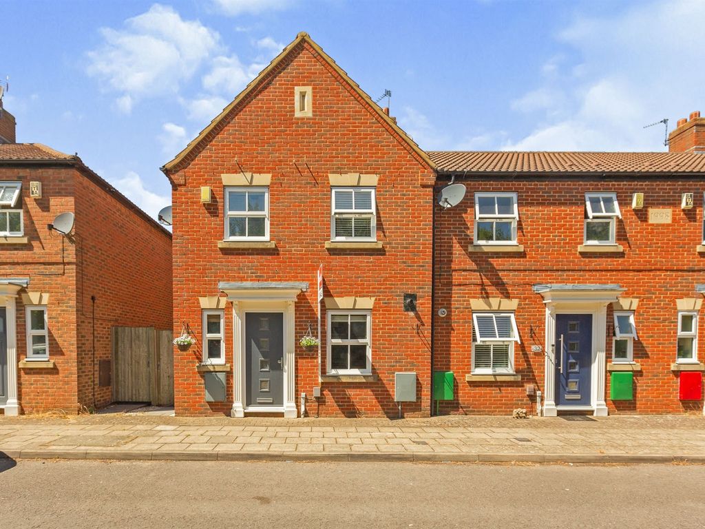 Woodmans Croft, Aylesbury HP19  