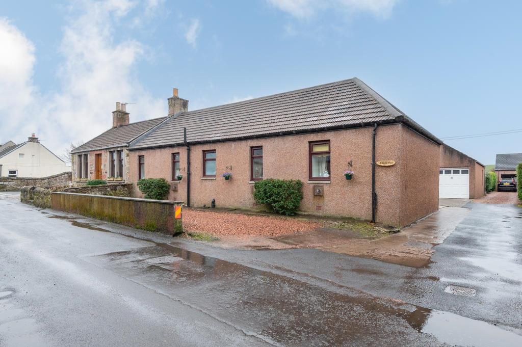 3 bed semidetached bungalow for sale in Cash Feus, Strathmiglo KY14, £