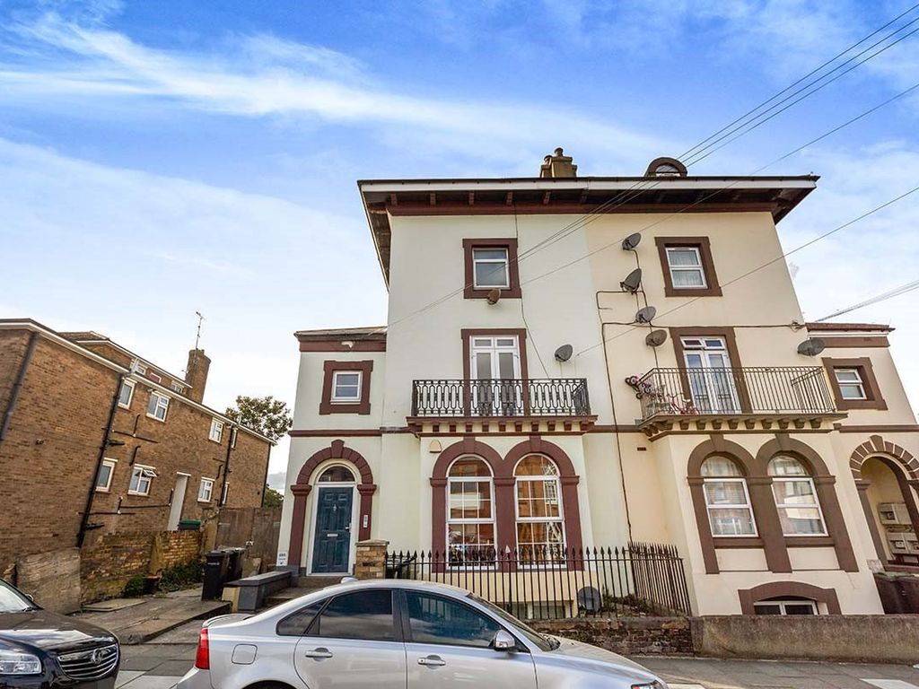 1 bed flat to rent in Burch Road, Northfleet, Gravesend, Kent DA11 Zoopla