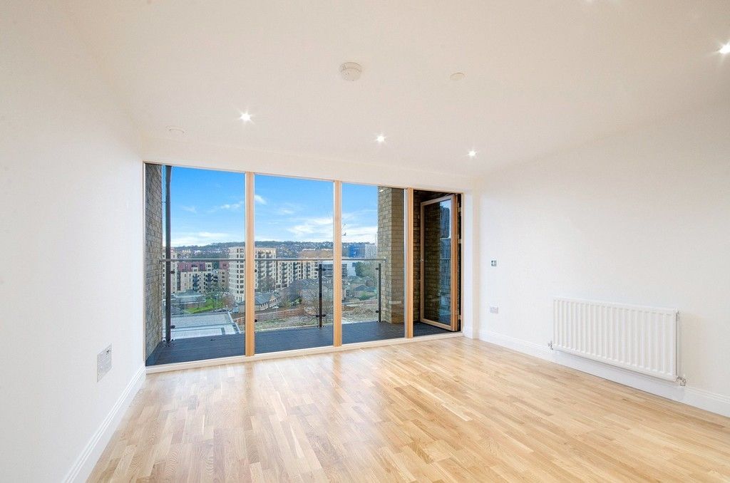 2 bed flat to rent in Wellington Street, Woolwich SE18 Zoopla