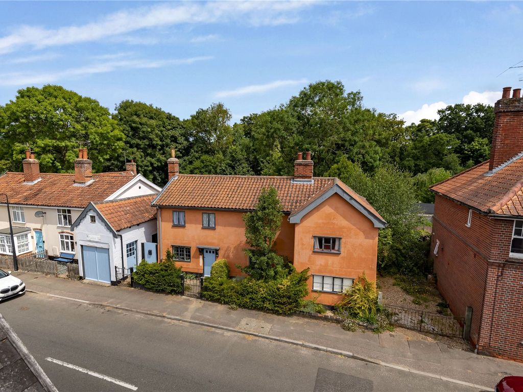 4 bed detached house for sale in High Street, Yoxford, Saxmundham