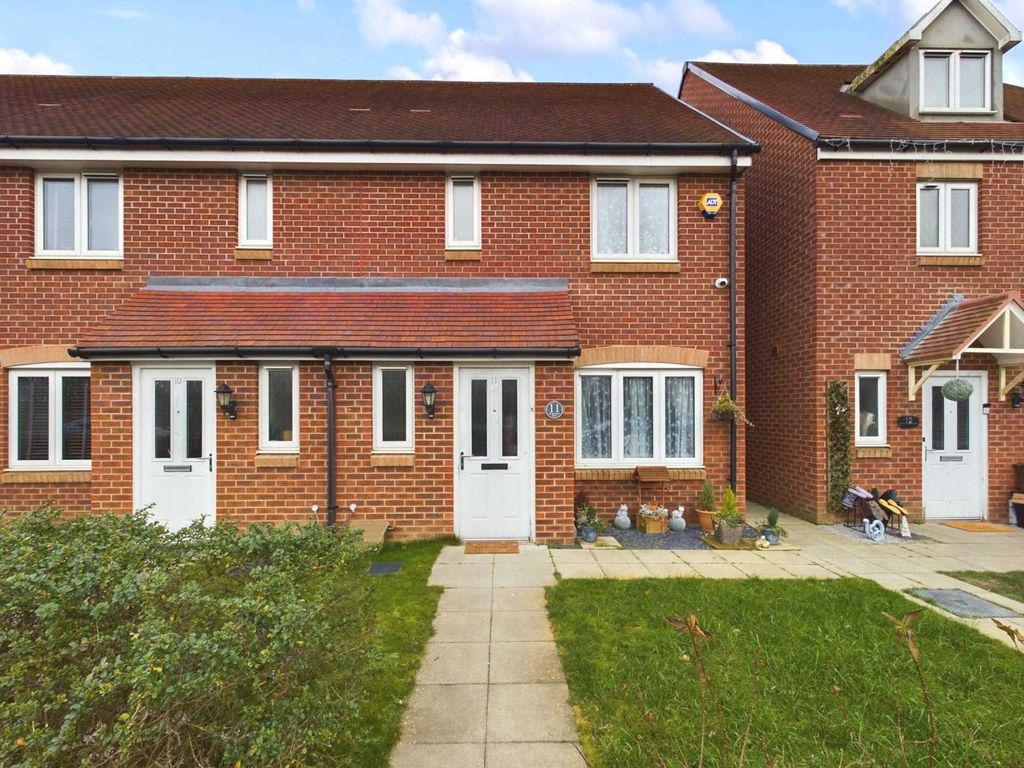 3 bed end terrace house for sale in Scholars Rise, Stokenchurch