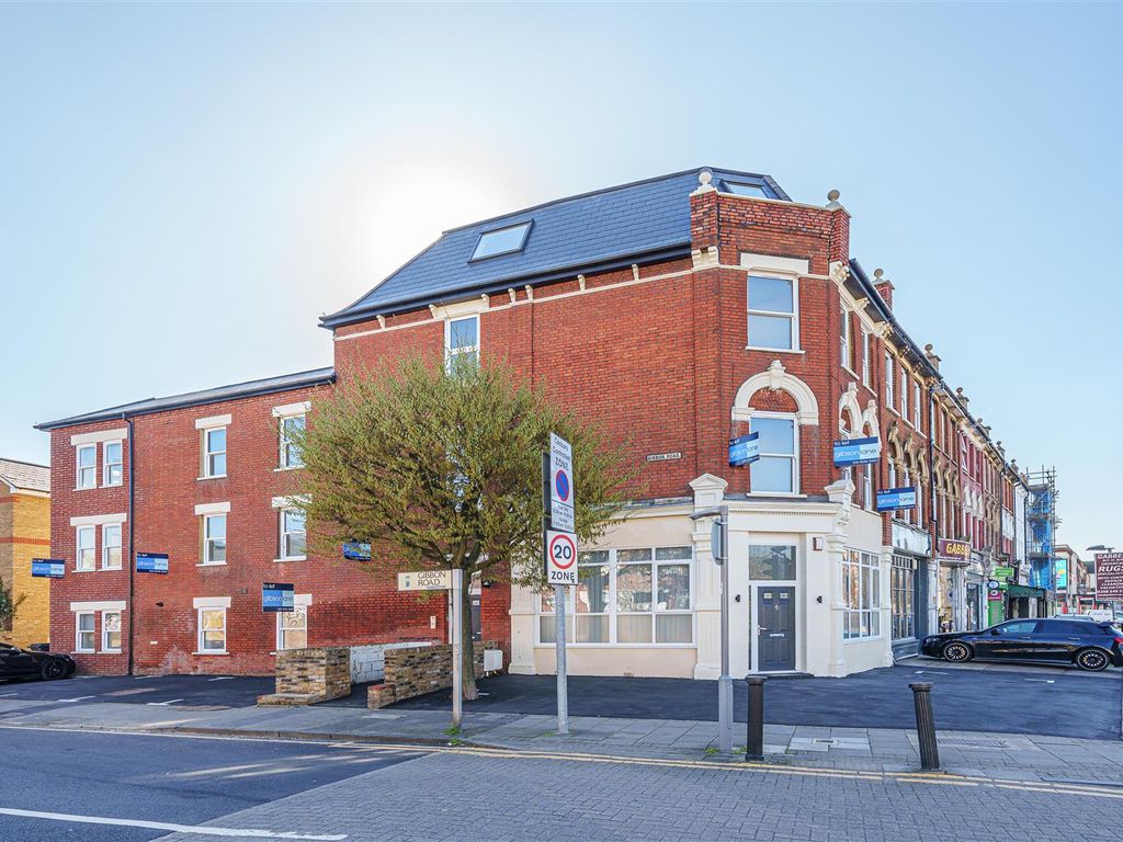 1 bed flat to rent in Gibbon Mews, Kingston Upon Thames KT2 Zoopla