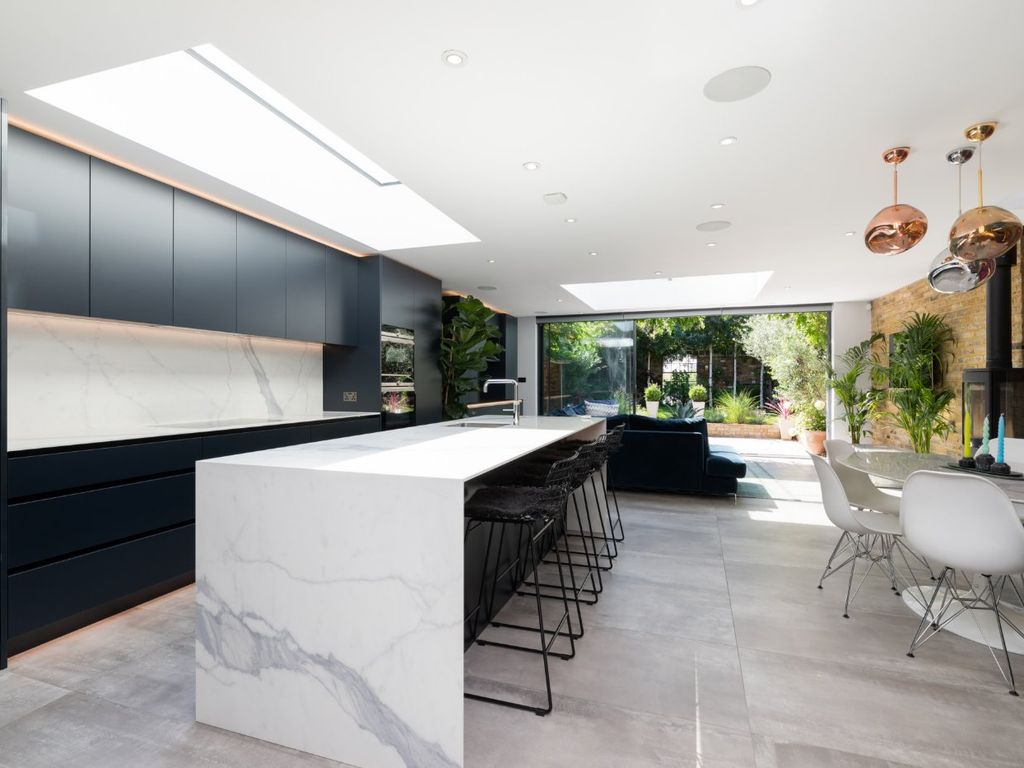 Pentlow Street, London SW15